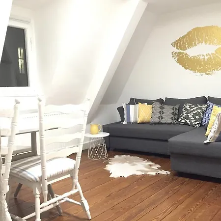 Apartment Zentral Im Herzen Der Altstadt Tuebingen Room photo